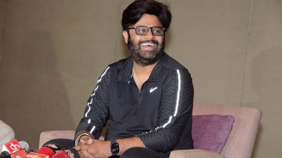 'అనగనగా ఒక రాజు' చూసి నాగవంశీ షాక్! డైరెక్టర్కు రూ.12 లక్షల ఖరీదైన వాచ్ గిఫ్ట్ 'అనగనగా ఒక రాజు' చూసి నాగవంశీ షాక్! డైరెక్టర్కు రూ.12 లక్షల ఖరీదైన వాచ్ గిఫ్ట్