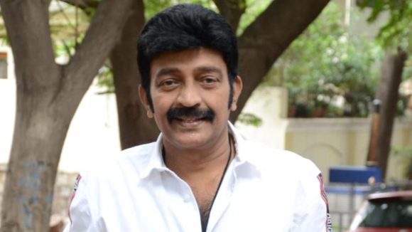 Rajasekhar: నటుడు రాజశేఖర్ ప్రమాదం.. ఆస్పత్రికి తరలింపు Rajasekhar: నటుడు రాజశేఖర్ ప్రమాదం.. ఆస్పత్రికి తరలింపు