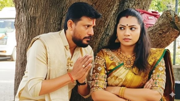 Divvela Madhuri: బర్త్ డే రోజు అలిగిన మాధురి లైవ్ లో దువ్వాడ శ్రీను ఏం చేశాడో చూడండి Divvela Madhuri: బర్త్ డే రోజు అలిగిన మాధురి లైవ్ లో దువ్వాడ శ్రీను ఏం చేశాడో చూడండి
