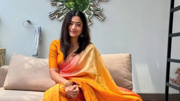Rashmika: ఆ దివంగత నటి బయోపిక్ లో నేషనల్ క్రష్.. రష్మిక రిస్క్ చేస్తుందా? Rashmika: ఆ దివంగత నటి బయోపిక్ లో నేషనల్ క్రష్.. రష్మిక రిస్క్ చేస్తుందా?