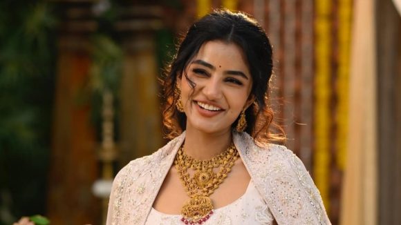 అనుపమ పెళ్లి వార్తల్లో నిజమెంత? ఎంగేజ్మెంట్ డేట్ ఫిక్స్ అయిందా? అసలు విషయం ఇదే! అనుపమ పెళ్లి వార్తల్లో నిజమెంత? ఎంగేజ్మెంట్ డేట్ ఫిక్స్ అయిందా? అసలు విషయం ఇదే!