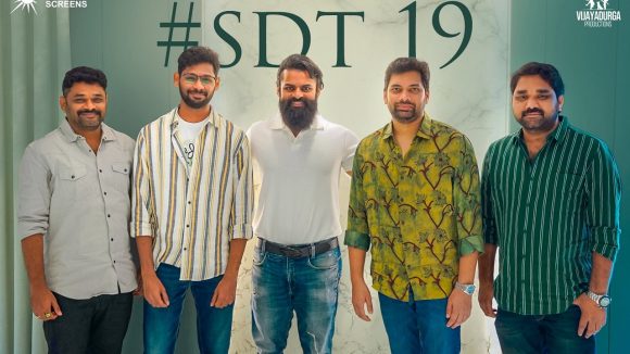 మెగా హీరో సాయి దుర్గ తేజ్ సంచలనం! 'క' దర్శకులతో యుద్ధానికి సై! మెగా హీరో సాయి దుర్గ తేజ్ సంచలనం! 'క' దర్శకులతో యుద్ధానికి సై!