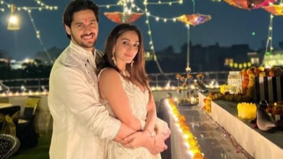 తల్లిగా మారిన తర్వాత ఆ 6 నెలలు నరకమే.. కియారా కన్నీటి గాథ! తల్లిగా మారిన తర్వాత ఆ 6 నెలలు నరకమే.. కియారా కన్నీటి గాథ!