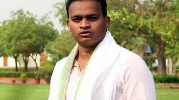 బిగ్బాస్ నూతన్ నాయుడికి అంతర్జాతీయ ప్రొఫెసర్షిప్: తొలి భారతీయుడిగా చరిత్ర! బిగ్బాస్ నూతన్ నాయుడికి అంతర్జాతీయ ప్రొఫెసర్షిప్: తొలి భారతీయుడిగా చరిత్ర!