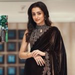 విజయ్ తో పెళ్లి వార్తల మధ్య త్రిష సంచలన వ్యాఖ్యలు: అసలు విషయం ఇదే! విజయ్ తో పెళ్లి వార్తల మధ్య త్రిష సంచలన వ్యాఖ్యలు: అసలు విషయం ఇదే!