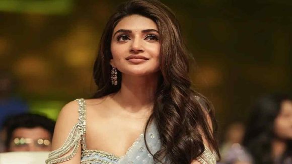 Sreeleela's Viral Reaction: Fan Asks Her to Dance at College Event! Sreeleela's Viral Reaction: Fan Asks Her to Dance at College Event!