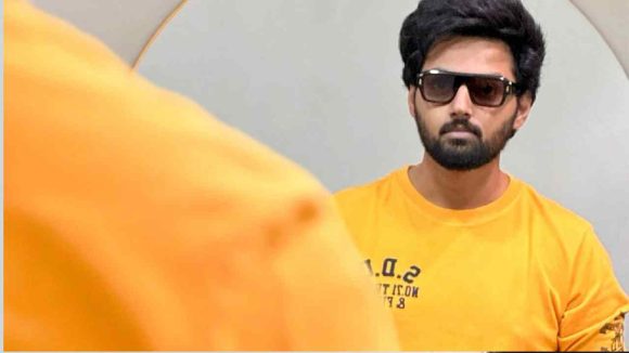 31 ఏళ్ల నిరీక్షణ! మోక్షజ్ఞ ఎంట్రీపై సస్పెన్స్ వీడెప్పుడో? నందమూరి అభిమానుల్లో ఆందోళన! 31 ఏళ్ల నిరీక్షణ! మోక్షజ్ఞ ఎంట్రీపై సస్పెన్స్ వీడెప్పుడో? నందమూరి అభిమానుల్లో ఆందోళన!