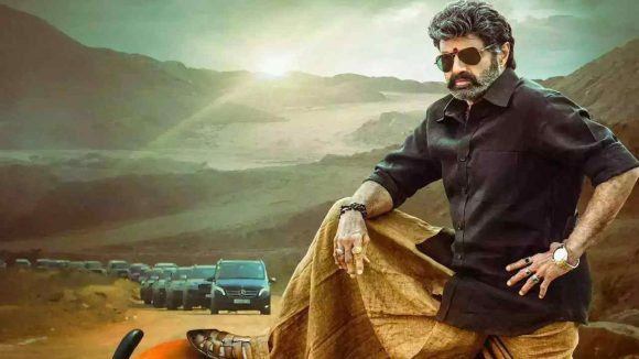 బాలయ్య షాక్: హరీష్ శంకర్కు హ్యాండ్ ఇచ్చిన బాలకృష్ణ! కారణం అదేనా? బాలయ్య షాక్: హరీష్ శంకర్కు హ్యాండ్ ఇచ్చిన బాలకృష్ణ! కారణం అదేనా?