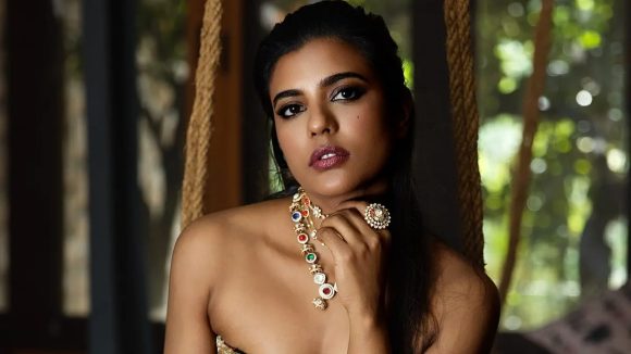 ఐశ్వర్య రాజేష్పై ఫోటోగ్రాఫర్ వేధింపులు! దిమ్మతిరిగే నిజాలు బయటపెట్టిన నటి! ఐశ్వర్య రాజేష్పై ఫోటోగ్రాఫర్ వేధింపులు! దిమ్మతిరిగే నిజాలు బయటపెట్టిన నటి!