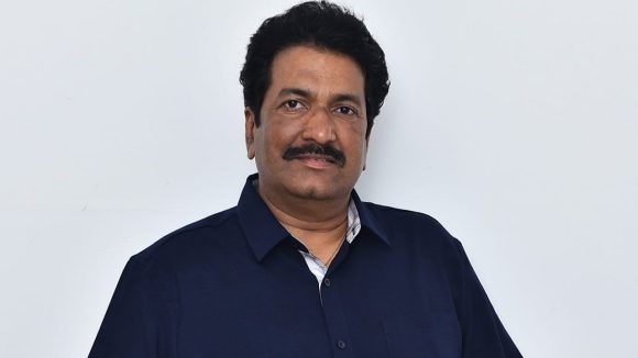 సినిమా టికెట్ల రేట్లు వర్సెస్ ఉల్లిపాయ ధరలు: అనిల్ సుంకర సంచలన వ్యాఖ్యలు! సినిమా టికెట్ల రేట్లు వర్సెస్ ఉల్లిపాయ ధరలు: అనిల్ సుంకర సంచలన వ్యాఖ్యలు!