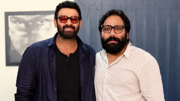 స్పిరిట్: ఒక్క షాట్ కోసం ప్రభాస్ ను రెండు గంటలు ఎండలో నిలబెట్టిన సందీప్ రెడ్డి! ఇంత కష్టమా? స్పిరిట్: ఒక్క షాట్ కోసం ప్రభాస్ ను రెండు గంటలు ఎండలో నిలబెట్టిన సందీప్ రెడ్డి! ఇంత కష్టమా?