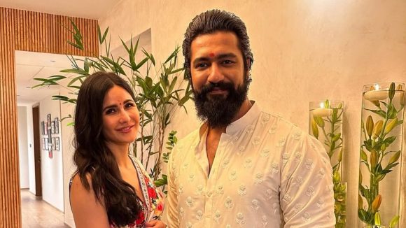 కత్రినా-విక్కీ కౌశల్ కొడుకు పేరు రివీల్! విహాన్ కౌశల్ అంటే అర్థం ఏంటో తెలుసా? కత్రినా-విక్కీ కౌశల్ కొడుకు పేరు రివీల్! విహాన్ కౌశల్ అంటే అర్థం ఏంటో తెలుసా?