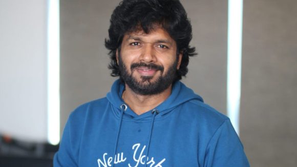 అనిల్ రావిపూడి సీక్రెట్ రివీల్: సీనియర్ హీరోల వెనుక అసలు కథ ఇదేనా? అనిల్ రావిపూడి సీక్రెట్ రివీల్: సీనియర్ హీరోల వెనుక అసలు కథ ఇదేనా?