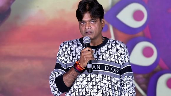 మాస్ మహారాజా బిరుదు హరీష్ శంకర్ సొంతమా? రవితేజ గురించి సంచలన విషయాలు! మాస్ మహారాజా బిరుదు హరీష్ శంకర్ సొంతమా? రవితేజ గురించి సంచలన విషయాలు!