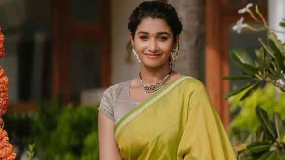 పదేళ్ల ప్రేమకు బ్రేకప్ చెప్పిన ప్రియా భవాని! కారణం ఇదేనా? పదేళ్ల ప్రేమకు బ్రేకప్ చెప్పిన ప్రియా భవాని! కారణం ఇదేనా?