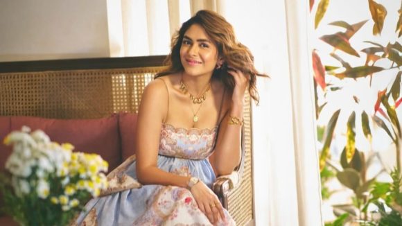 మృణాళ్ పెళ్లిపై సంచలన ప్రకటన! ఆ వ్యక్తి ఎవరంటే? మృణాళ్ పెళ్లిపై సంచలన ప్రకటన! ఆ వ్యక్తి ఎవరంటే?