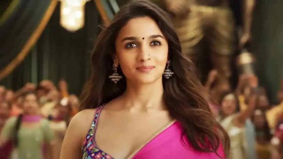 ఆలియా భట్ సంచలనం: వ్యక్తిగత జీవితంపై షాకింగ్ కామెంట్స్! వదిలేయాలనుకున్నానంటూ సంచలన ప్రకటన! ఆలియా భట్ సంచలనం: వ్యక్తిగత జీవితంపై షాకింగ్ కామెంట్స్! వదిలేయాలనుకున్నానంటూ సంచలన ప్రకటన!