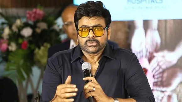క్యాన్సర్ పై చిరంజీవి హెచ్చరిక! నిర్లక్ష్యం వద్దు, శరీరం చెప్పేది వినండి! క్యాన్సర్ పై చిరంజీవి హెచ్చరిక! నిర్లక్ష్యం వద్దు, శరీరం చెప్పేది వినండి!