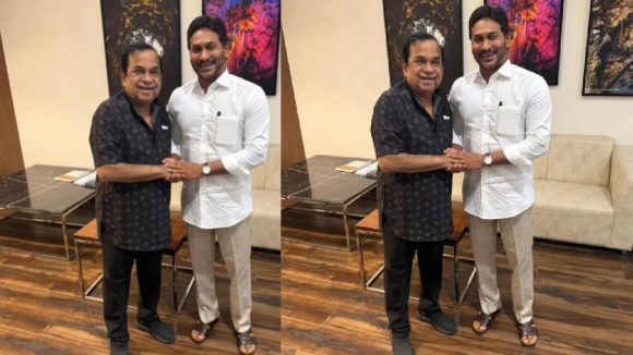 జగన్, బ్రహ్మానందం: గన్నవరం ఎయిర్పోర్ట్లో సంచలనం! వీరి కలయిక వెనుక అసలు రహస్యమేమిటి? జగన్, బ్రహ్మానందం: గన్నవరం ఎయిర్పోర్ట్లో సంచలనం! వీరి కలయిక వెనుక అసలు రహస్యమేమిటి?
