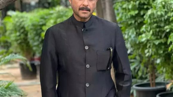Anil Kapoor Relies on Wife Sunita for Pocket Money: Shocking Viral Revelation Anil Kapoor Relies on Wife Sunita for Pocket Money: Shocking Viral Revelation