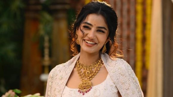 Anupama Parameswaran Quit Mutton After Karthikeya 2 Incident: Real Reason Revealed! Anupama Parameswaran Quit Mutton After Karthikeya 2 Incident: Real Reason Revealed!