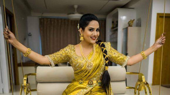 హిమజ సంచలన వ్యాఖ్యలు! ట్రోలర్స్పై తీవ్ర ఆగ్రహం! నన్ను చంపేస్తున్నారు అంటూ కన్నీటి పర్యంతం! హిమజ సంచలన వ్యాఖ్యలు! ట్రోలర్స్పై తీవ్ర ఆగ్రహం! నన్ను చంపేస్తున్నారు అంటూ కన్నీటి పర్యంతం!