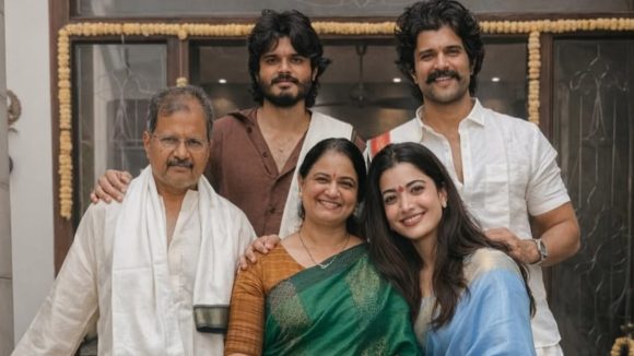 రష్మిక పెళ్లికి విజయ్ దేవరకొండ పేరెంట్స్ షాకింగ్ కండీషన్స్! ఏం జరగబోతోంది? రష్మిక పెళ్లికి విజయ్ దేవరకొండ పేరెంట్స్ షాకింగ్ కండీషన్స్! ఏం జరగబోతోంది?