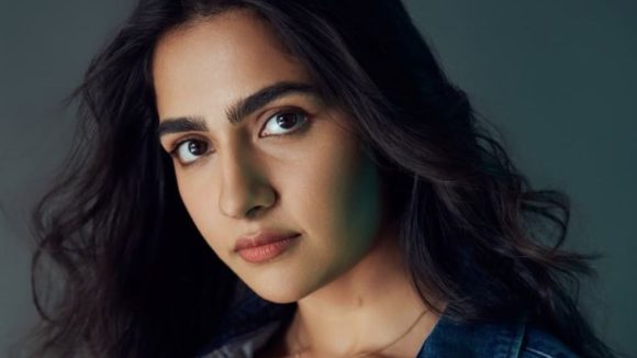 Rukmini Vasanth's Rise: Following Rashmika's Path & Facing Criticism? Rukmini Vasanth's Rise: Following Rashmika's Path & Facing Criticism?