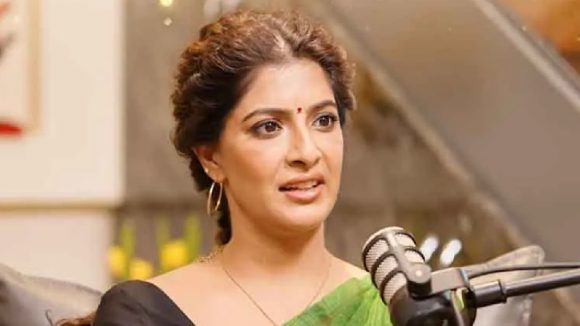 వరలక్ష్మి సంచలన వ్యాఖ్యలు! ఫైట్ సీన్స్, పీరియడ్స్ పై షాకింగ్ కామెంట్స్! వరలక్ష్మి సంచలన వ్యాఖ్యలు! ఫైట్ సీన్స్, పీరియడ్స్ పై షాకింగ్ కామెంట్స్!