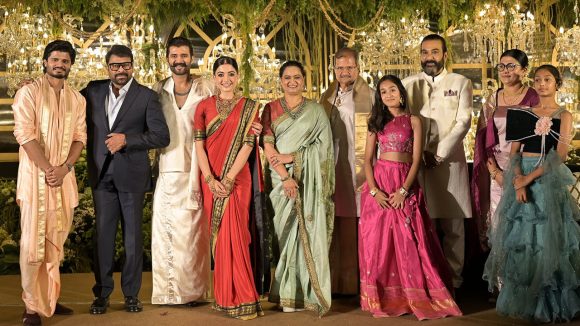 విజయ్, రష్మిక రిసెప్షన్: తారలతో మెరిసిన వేడుక! ఎవరెవరు వచ్చారో చూడండి! విజయ్, రష్మిక రిసెప్షన్: తారలతో మెరిసిన వేడుక! ఎవరెవరు వచ్చారో చూడండి!