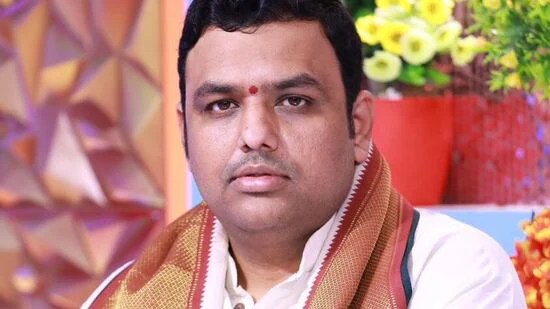 నేటి రాశి ఫలాలు జూలై 05, 2025: వాహనాల విషయంలో జాగ్రత్త! నేటి రాశి ఫలాలు జూలై 05, 2025: వాహనాల విషయంలో జాగ్రత్త!