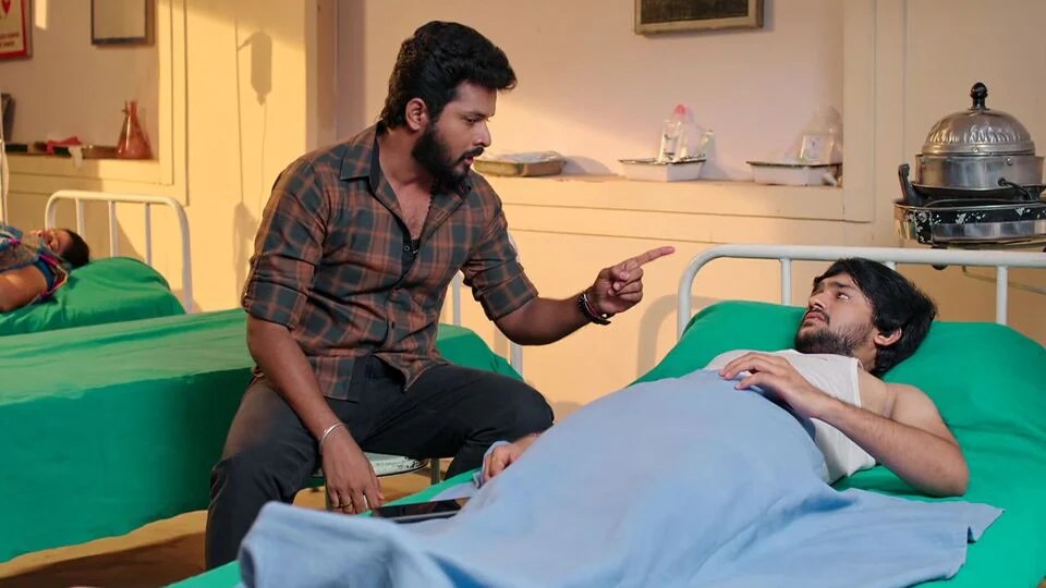గుండె నిండా గుడి గంటలు టుడే ఎపిసోడ్: దొంగగా మారిన మీనా తమ్ముడు-ఆఫ్ట్రాల్ డ్రైవర్ అంటూ బాలుకు అవమానం -శివ విశ్వరూపం గుండె నిండా గుడి గంటలు టుడే ఎపిసోడ్: దొంగగా మారిన మీనా తమ్ముడు-ఆఫ్ట్రాల్ డ్రైవర్ అంటూ బాలుకు అవమానం -శివ విశ్వరూపం