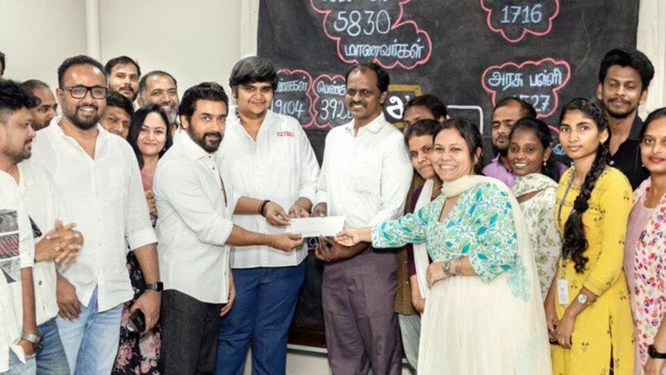 రెట్రో కలెక్షన్స్ నుంచి పదికోట్లు విరాళంగా ఇచ్చిన సూర్య - తమిళంలో బ్లాక్బస్టర్ - తెలుగులో డిజాస్టర్ రెట్రో కలెక్షన్స్ నుంచి పదికోట్లు విరాళంగా ఇచ్చిన సూర్య - తమిళంలో బ్లాక్బస్టర్ - తెలుగులో డిజాస్టర్