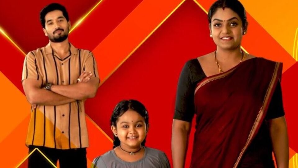 స్టార్ మా సీరియల్స్ టీఆర్పీ రేటింగ్స్: మళ్లీ టాప్లోకి దూసుకొచ్చిన కార్తీకదీపం.. దారుణంగా పడిపోతున్న రేటింగ్స్ స్టార్ మా సీరియల్స్ టీఆర్పీ రేటింగ్స్: మళ్లీ టాప్లోకి దూసుకొచ్చిన కార్తీకదీపం.. దారుణంగా పడిపోతున్న రేటింగ్స్