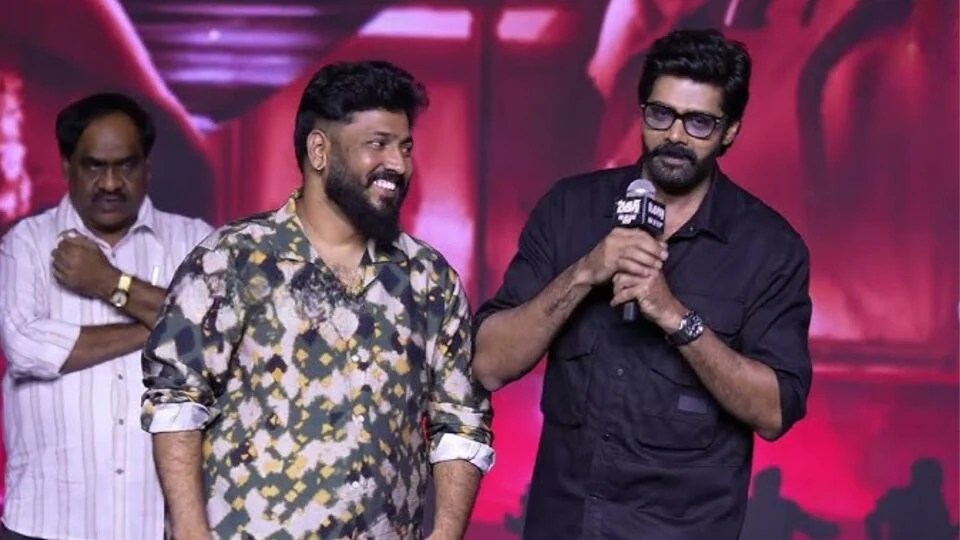 సినిమా నచ్చకుంటే టికెట్ వెనక్కి అడిగే హక్కు మీకుంది.. హీరో నవీన్ చంద్ర కామెంట్స్ సినిమా నచ్చకుంటే టికెట్ వెనక్కి అడిగే హక్కు మీకుంది.. హీరో నవీన్ చంద్ర కామెంట్స్