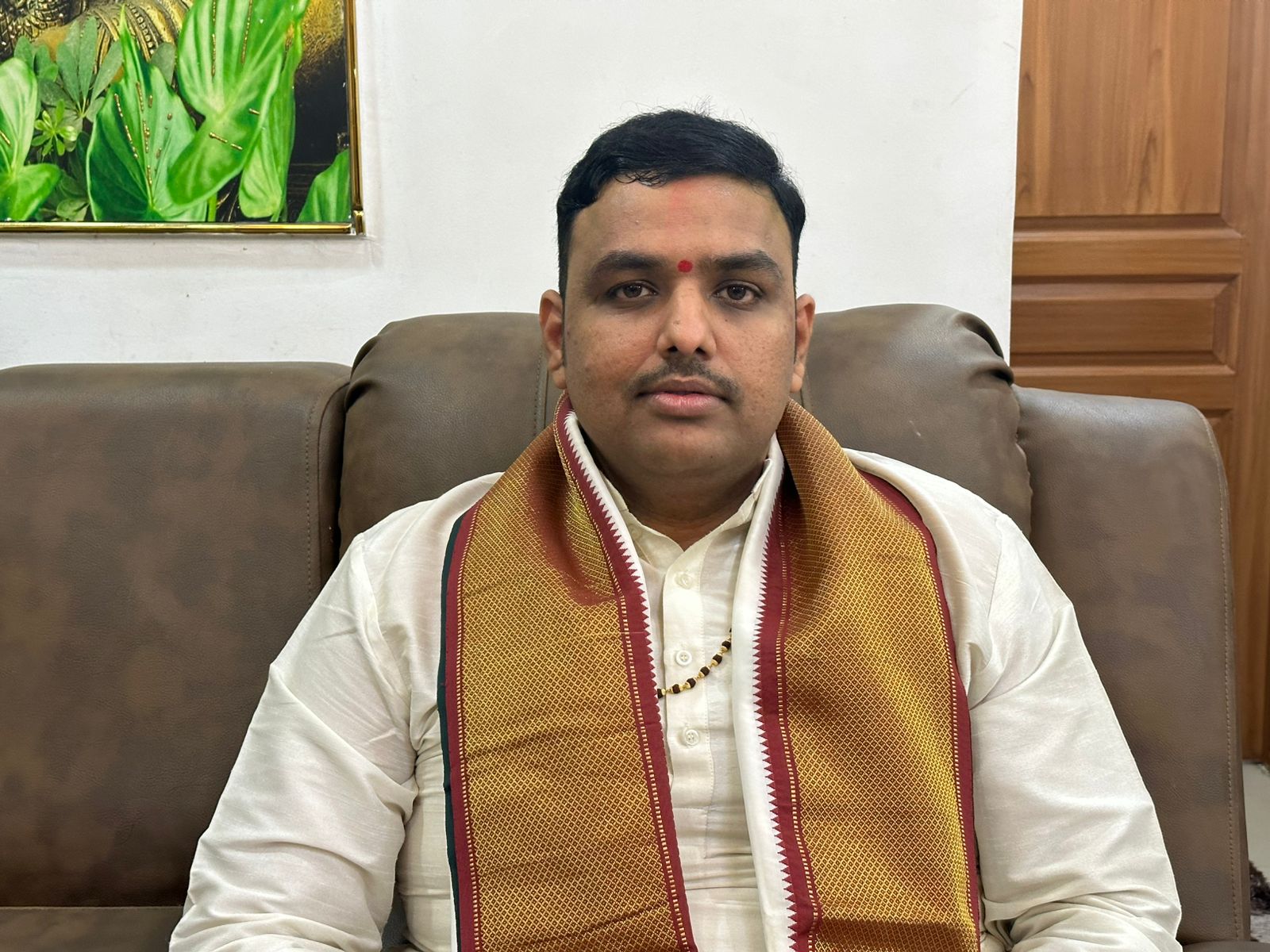 మిథున రాశిలో గురువు: 12 రాశులపై ప్రభావం, శుభ-ప్రతికూల ఫలితాలు మిథున రాశిలో గురువు: 12 రాశులపై ప్రభావం, శుభ-ప్రతికూల ఫలితాలు