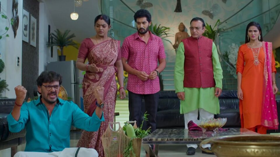 కార్తీక దీపం 2 టుడే ఎపిసోడ్ జూన్ 3: దీక్ష చేస్తా: రచ్చ చేసిన శ్రీధర్.. చిరాకు తెప్పించిన కార్తీక్, దీప.. జ్యోకు అనుమానం కార్తీక దీపం 2 టుడే ఎపిసోడ్ జూన్ 3: దీక్ష చేస్తా: రచ్చ చేసిన శ్రీధర్.. చిరాకు తెప్పించిన కార్తీక్, దీప.. జ్యోకు అనుమానం