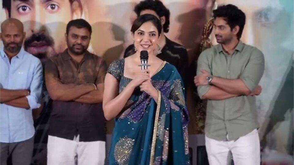 ఈ తెలుగు ఓటీటీ సిరీస్ అమ్మాయిలకు నమ్మకాన్ని కలిగిస్తుంది.. హీరోయిన్ రీతు వర్మ కామెంట్స్ ఈ తెలుగు ఓటీటీ సిరీస్ అమ్మాయిలకు నమ్మకాన్ని కలిగిస్తుంది.. హీరోయిన్ రీతు వర్మ కామెంట్స్