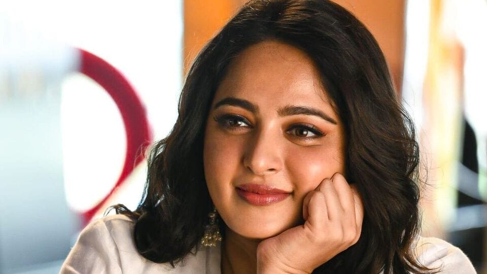 ఖైదీ 2 సినిమాపై క్రేజీ బజ్.. పవర్ ఫుల్ పాత్రలో స్వీటీ అనుష్క శెట్టి! ఖైదీ 2 సినిమాపై క్రేజీ బజ్.. పవర్ ఫుల్ పాత్రలో స్వీటీ అనుష్క శెట్టి!