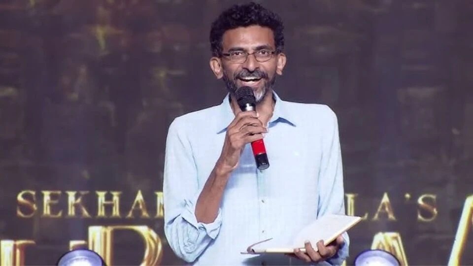సరస్వతి దేవి తలెత్తుకుని చూసేలాంటి సినిమా ఇది.. అంత ఫ్రెష్గా ఉంటుంది.. హ్యాపీడేస్ డైరెక్టర్ శేఖర్ కమ్ముల కామెంట్స్ సరస్వతి దేవి తలెత్తుకుని చూసేలాంటి సినిమా ఇది.. అంత ఫ్రెష్గా ఉంటుంది.. హ్యాపీడేస్ డైరెక్టర్ శేఖర్ కమ్ముల కామెంట్స్