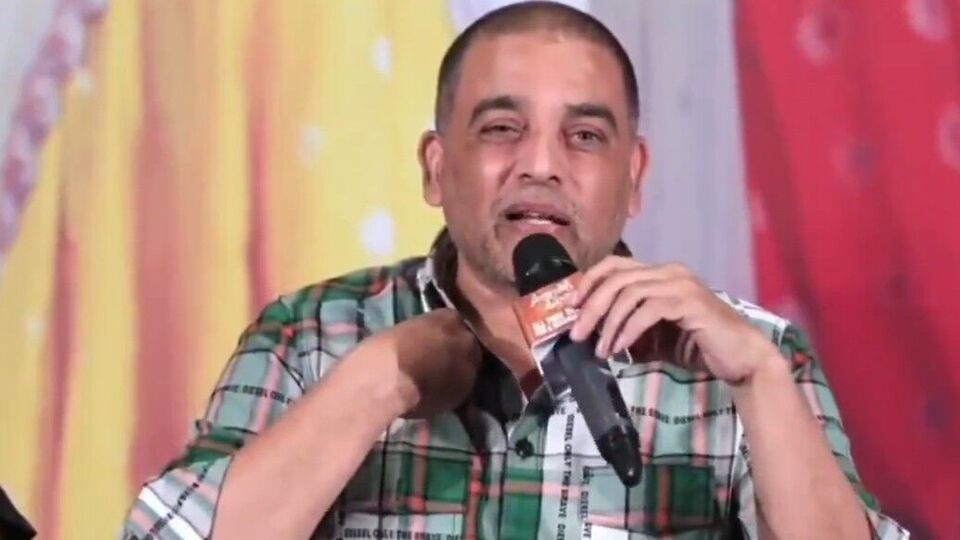 గేమ్ ఛేంజర్ తీసి పెద్ద తప్పు చేశాను.. పెద్ద డైరెక్టర్తో సినిమా తీసి దెబ్బ తిన్నాను: దిల్ రాజు షాకింగ్ కామెంట్స్ గేమ్ ఛేంజర్ తీసి పెద్ద తప్పు చేశాను.. పెద్ద డైరెక్టర్తో సినిమా తీసి దెబ్బ తిన్నాను: దిల్ రాజు షాకింగ్ కామెంట్స్