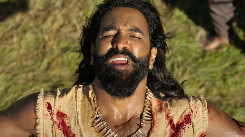 కన్నప్ప ఫస్ట్ రివ్యూ.. ఈ సినిమా ఓ అద్భుతం.. క్లైమ్యాక్స్ గూస్బంప్సే.. చివరి 40 నిమిషాలు మరో లెవెల్ అంటూ కామెంట్స్ కన్నప్ప ఫస్ట్ రివ్యూ.. ఈ సినిమా ఓ అద్భుతం.. క్లైమ్యాక్స్ గూస్బంప్సే.. చివరి 40 నిమిషాలు మరో లెవెల్ అంటూ కామెంట్స్