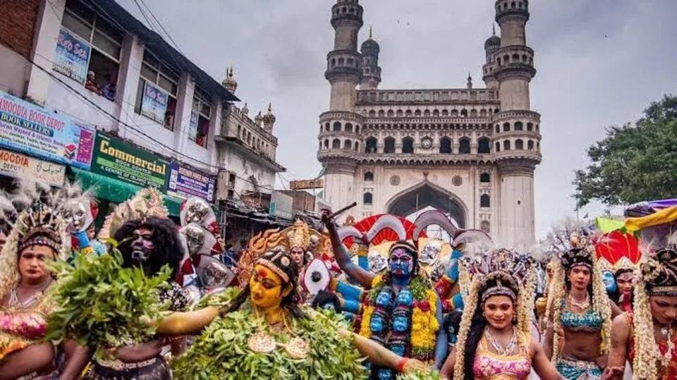 తెలంగాణ బోనాలు: మహంకాళి పూజలు, జానపద నృత్యాలు, చరిత్ర తెలంగాణ బోనాలు: మహంకాళి పూజలు, జానపద నృత్యాలు, చరిత్ర