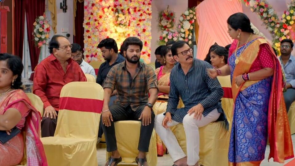 గుండె నిండా గుడి గంటలు టుడే ఎపిసోడ్: బుద్ధిమంతుడిగా బాలు -సత్యాన్ని అవమానించిన సురేంద్ర -మనోజ్పై రోహిణి ఫైర్ గుండె నిండా గుడి గంటలు టుడే ఎపిసోడ్: బుద్ధిమంతుడిగా బాలు -సత్యాన్ని అవమానించిన సురేంద్ర -మనోజ్పై రోహిణి ఫైర్