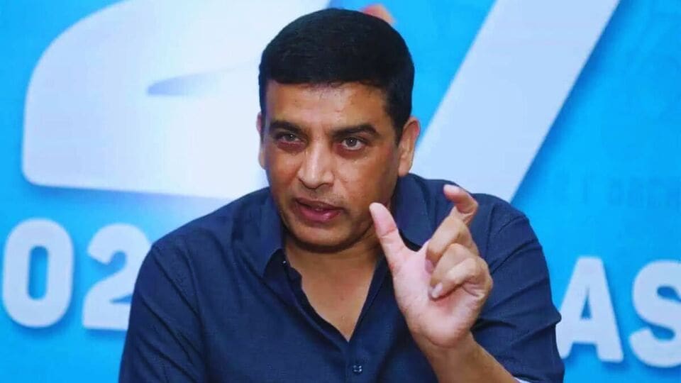 పైరసీ చేసి 400, వెయ్యి డాలర్స్కు సినిమాలను అమ్ముతున్నారు.. నిర్మాతలకు కోట్లల్లో నష్టాలు.. దిల్ రాజు కామెంట్స్ పైరసీ చేసి 400, వెయ్యి డాలర్స్కు సినిమాలను అమ్ముతున్నారు.. నిర్మాతలకు కోట్లల్లో నష్టాలు.. దిల్ రాజు కామెంట్స్