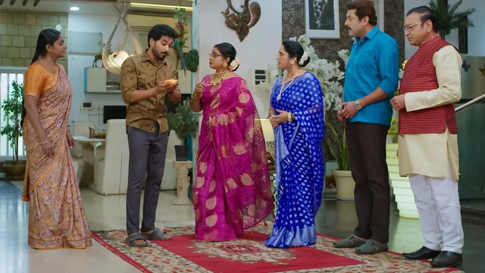 కార్తీక దీపం 2 టుడే ఎపిసోడ్: నిజాన్ని దాచిన కాశీ.. ఎంగేజ్మెంట్ ఆపేందుకు జ్యో ప్లాన్లు.. ఉంగరాలతో షాకిచ్చిన కార్తీక్ కార్తీక దీపం 2 టుడే ఎపిసోడ్: నిజాన్ని దాచిన కాశీ.. ఎంగేజ్మెంట్ ఆపేందుకు జ్యో ప్లాన్లు.. ఉంగరాలతో షాకిచ్చిన కార్తీక్