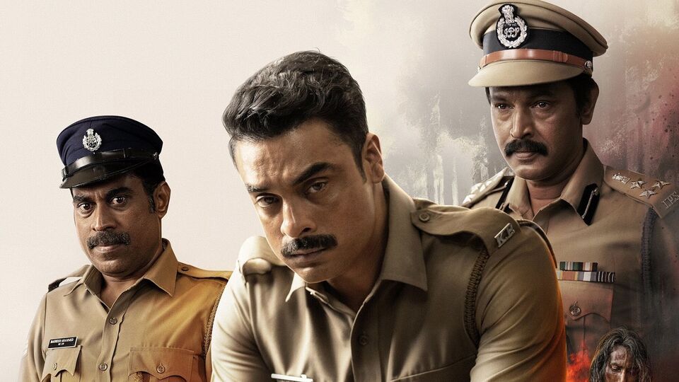 నరివెట్ట రివ్యూ.. ఓ ఎమోషనల్ యాక్షన్ థ్రిల్లర్.. పోలీసుల దౌర్జ్యన్యాన్ని కళ్లకు కట్టిన మూవీ.. నిజ జీవిత ఘటన ఆధారంగా.. నరివెట్ట రివ్యూ.. ఓ ఎమోషనల్ యాక్షన్ థ్రిల్లర్.. పోలీసుల దౌర్జ్యన్యాన్ని కళ్లకు కట్టిన మూవీ.. నిజ జీవిత ఘటన ఆధారంగా..