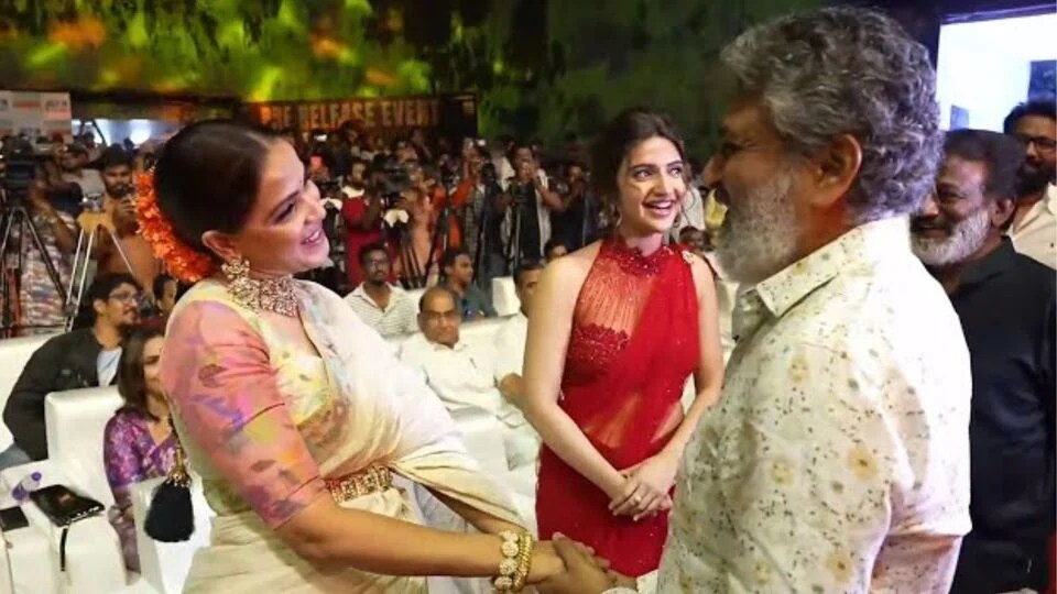 ఫిల్మ్ ఇండస్ట్రీలో అంతకంటే పెద్ద సర్టిఫికేట్ ఉండదు.. జెనీలియాను కొత్తగా చూపిస్తారని ఉంది.. డైరెక్టర్ రాజమౌళి కామెంట్స్ ఫిల్మ్ ఇండస్ట్రీలో అంతకంటే పెద్ద సర్టిఫికేట్ ఉండదు.. జెనీలియాను కొత్తగా చూపిస్తారని ఉంది.. డైరెక్టర్ రాజమౌళి కామెంట్స్