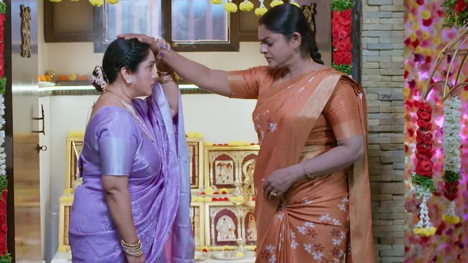 కార్తీక దీపం 2 టుడే ఎపిసోడ్: పారు డ్యాన్స్.. మాయలో పడొద్దన్న కార్తీక్.. ఒట్టు వేయించుకున్న సుమిత్ర.. దీప నిజం చెప్తుందా? కార్తీక దీపం 2 టుడే ఎపిసోడ్: పారు డ్యాన్స్.. మాయలో పడొద్దన్న కార్తీక్.. ఒట్టు వేయించుకున్న సుమిత్ర.. దీప నిజం చెప్తుందా?