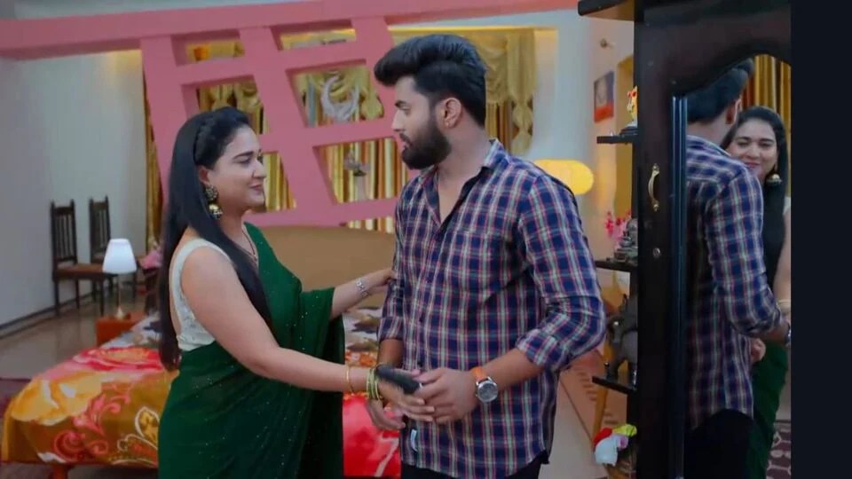 నిన్ను కోరి జూలై 24 ఎపిసోడ్: విరాట్కు తగ్గిన అమ్మవారు- శాలినికి విడాకుల గురించి చెప్పిన క్రాంతి- శ్రుతి, కామాక్షి షాక్ నిన్ను కోరి జూలై 24 ఎపిసోడ్: విరాట్కు తగ్గిన అమ్మవారు- శాలినికి విడాకుల గురించి చెప్పిన క్రాంతి- శ్రుతి, కామాక్షి షాక్